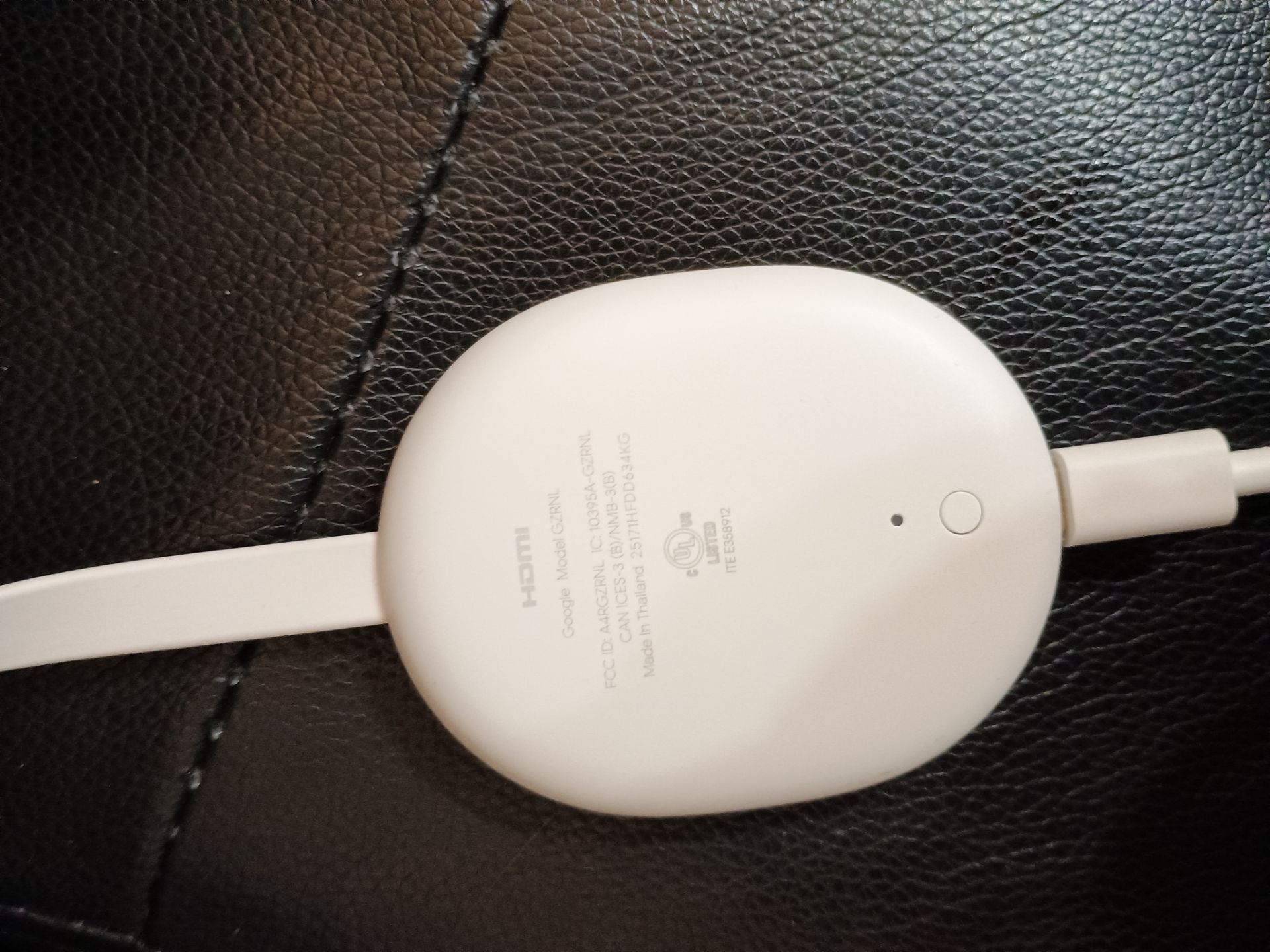 Google Chromecast with Google TV 4K TV Streamer - photo 2