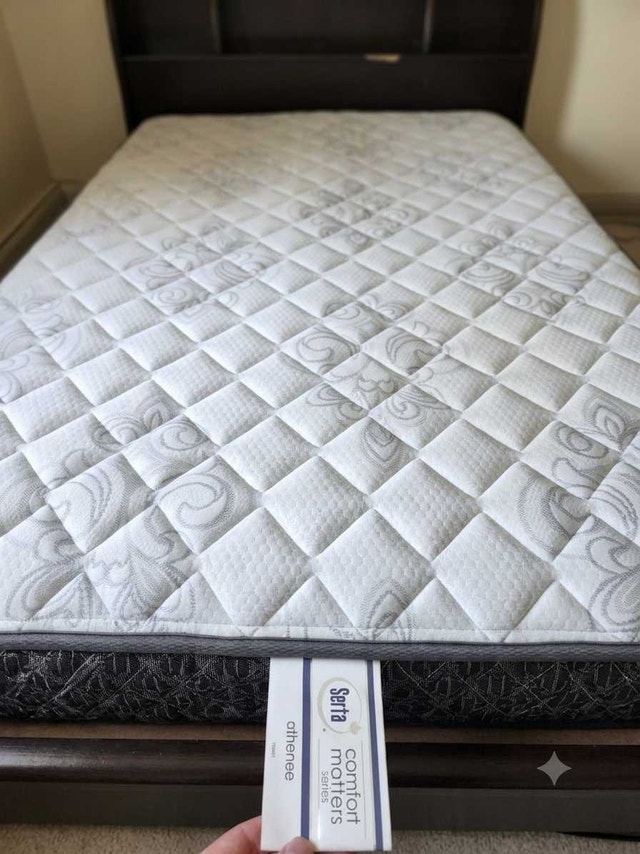 Serta Comfort Matters "Athenee" Double / Full Mattress - Clean