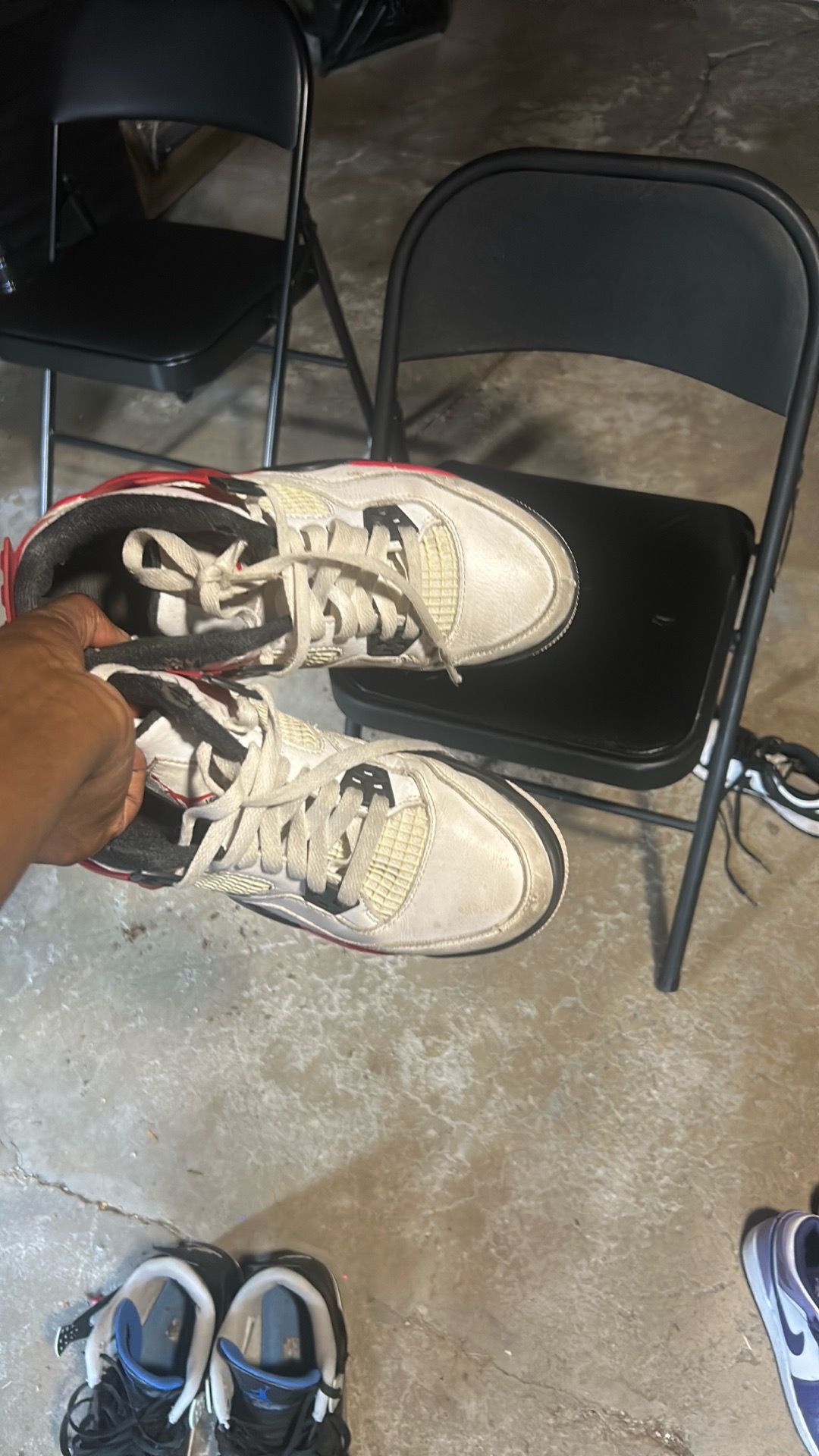 Jordan’s (taking offers and can be cleaned) - photo 4