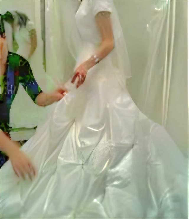 Wedding Dress Small or Medium - photo 3