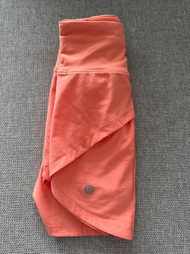 Lululemon Speed Up Shorts Size 2 - photo 3