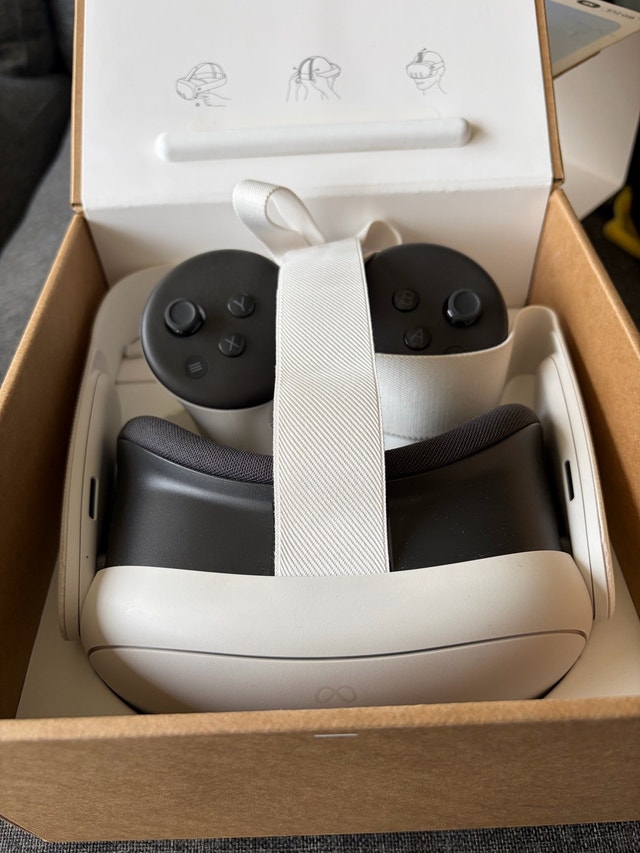 Meta Quest 3 512GB VR Headset - photo 2