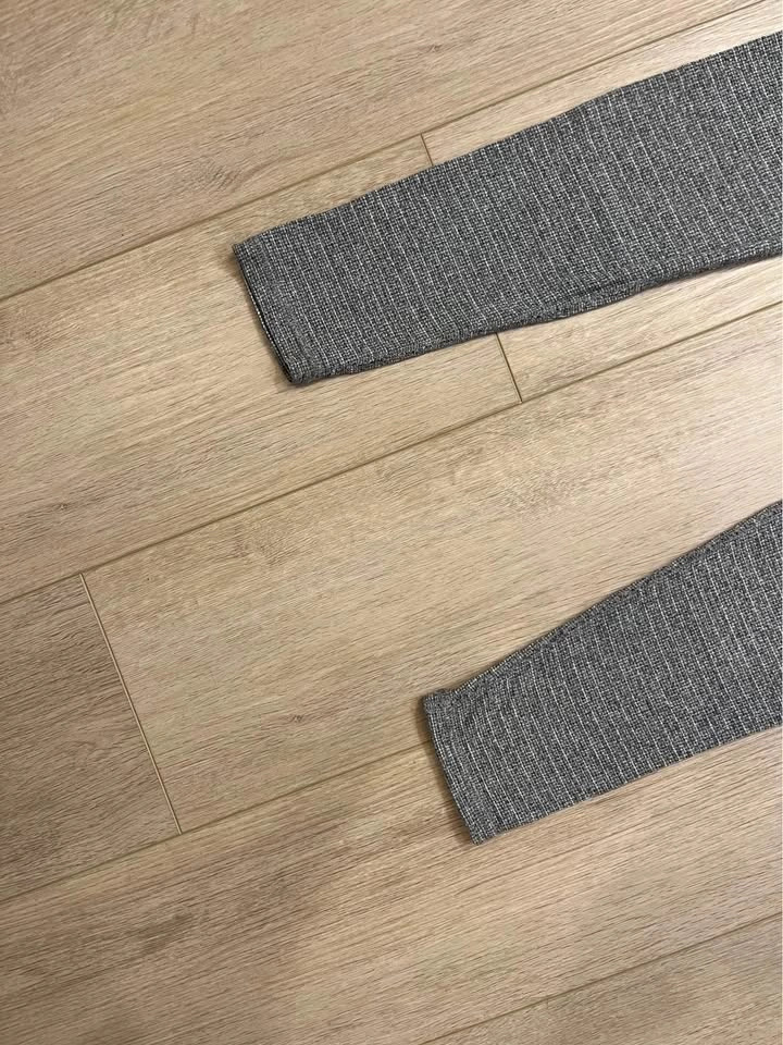 BRANDY MELVILLE Heather Gray Textured Leggings - photo 3