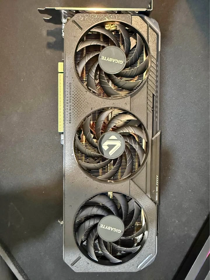 Gigabyte 9060xt 16gb