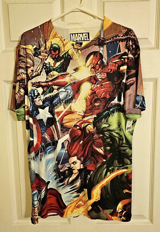 RARE NWT Marvel Avengers All-Over Print Comic T-Shirt - Men's La