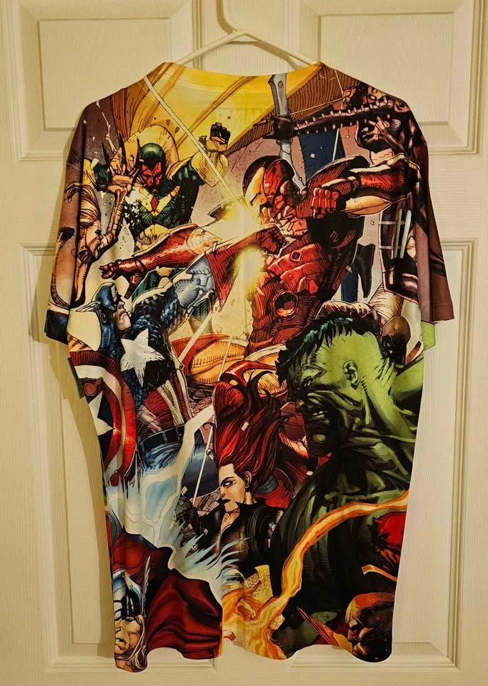 RARE NWT Marvel Avengers All-Over Print Comic T-Shirt - Men's La - photo 2