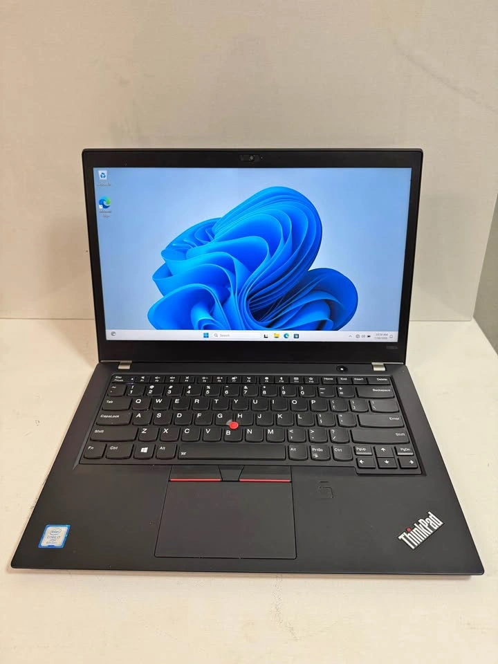 Thinkpad T480s | i7 8650U | 8GB RAM | 256GB SSD | FHD 14”