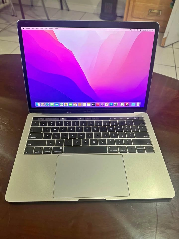 Macbook Pro 2019 13.3” Retina i5 8GB RAM 128GB Space Grey