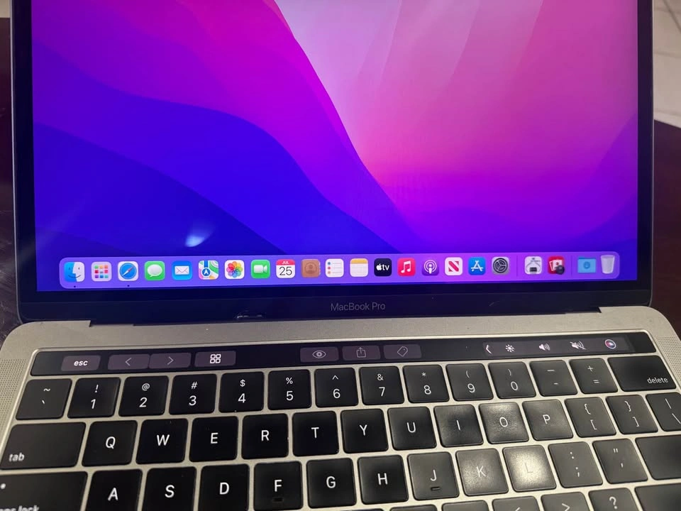 Macbook Pro 2019 13.3” Retina i5 8GB RAM 128GB Space Grey - photo 2