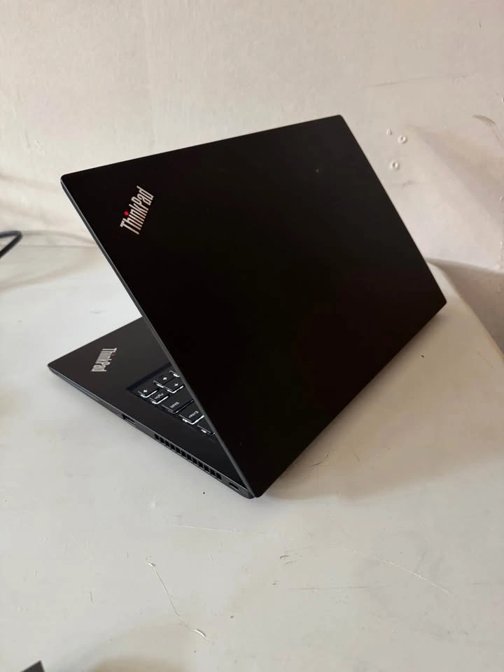 T480s Thinkpad | i7 8650U | 256GB SSD | 8GB RAM | WIN 11 - photo 5