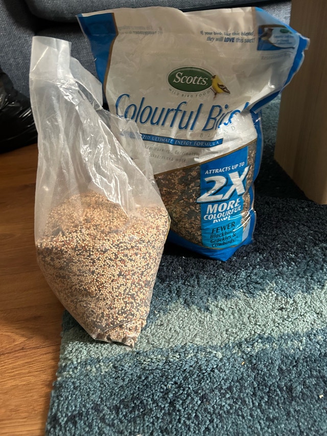 Bird feeder, hook and seed - photo 3