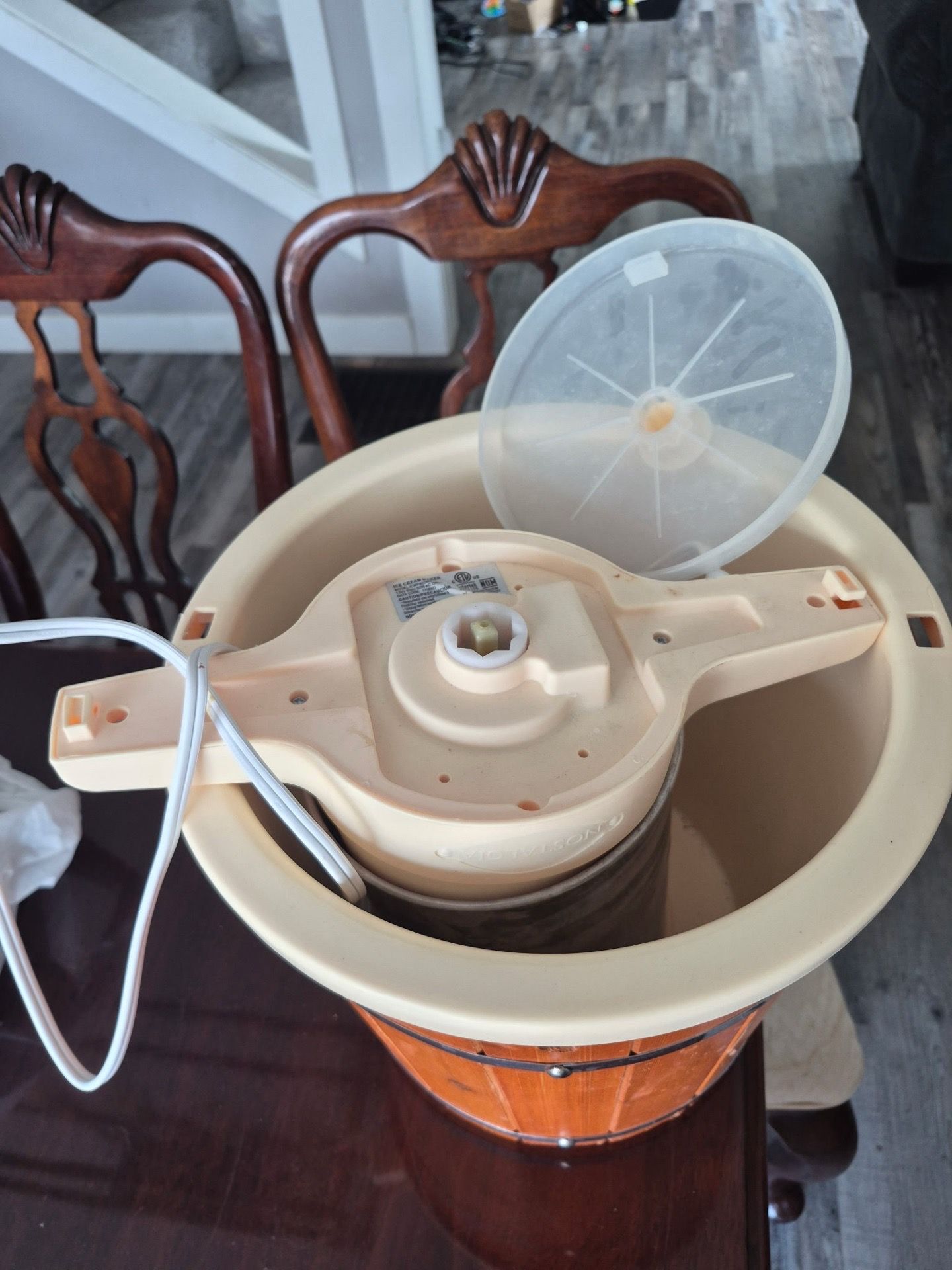 Nostalgia Ice Cream Maker - photo 2