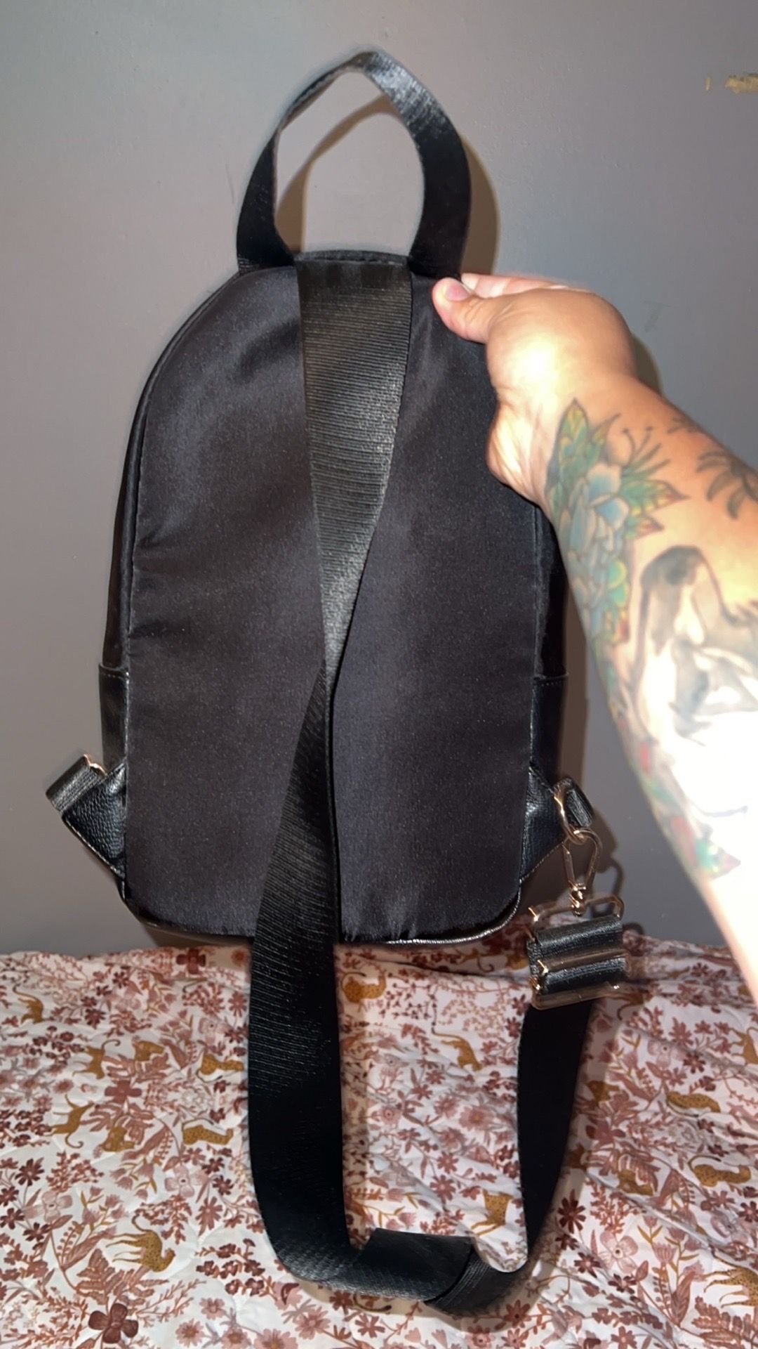 Tutilo New York sling bag - photo 2