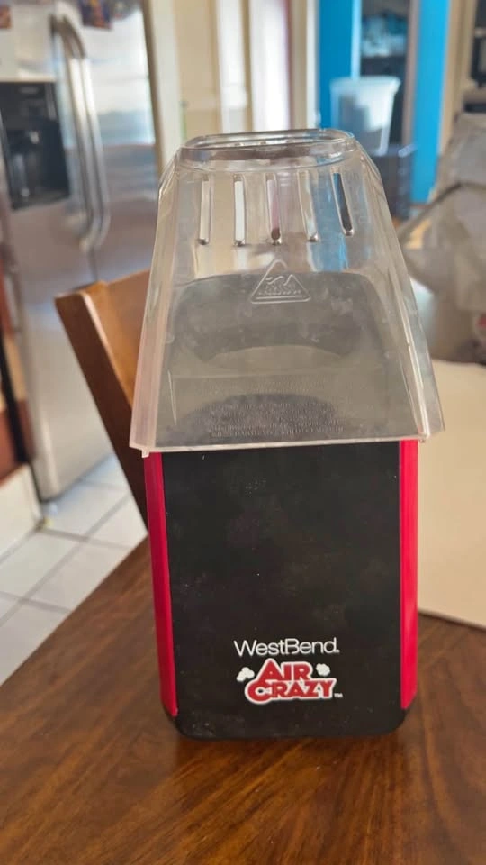 West Bend Air Crazy Popcorn Maker!