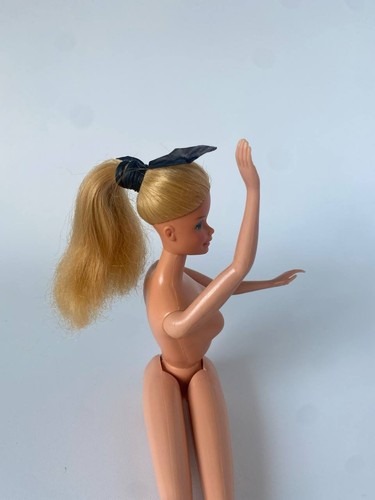 Vintage Mattel Barbie Doll 1966 Philippines Blonde Ponytail - photo 3