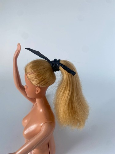 Vintage Mattel Barbie Doll 1966 Philippines Blonde Ponytail - photo 4