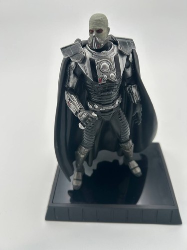 Gentle Giant Darth Malgus Statue 2011 SWTOR Broken Lightsaber
