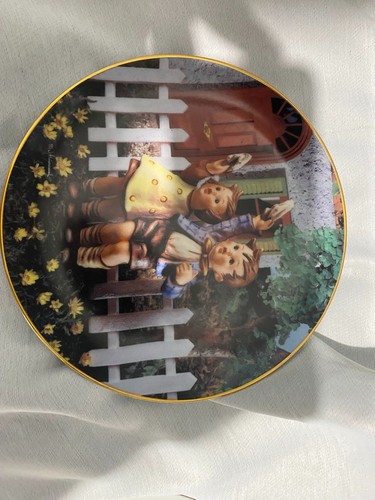 Set of 5 M.I. Hummel Danbury Mint Collector Plates 1989 - photo 4