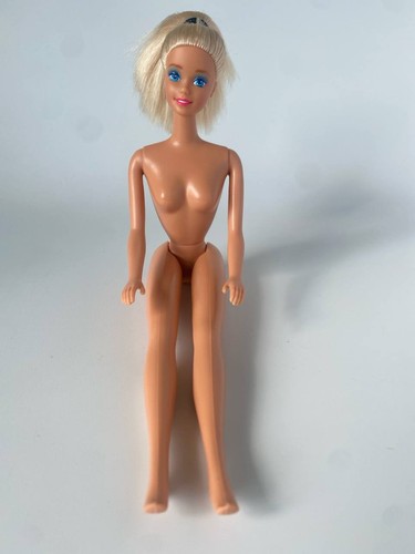 Vintage Barbie Doll Mattel 1976 Head 1966 Body Blonde Nude Loose - photo 2