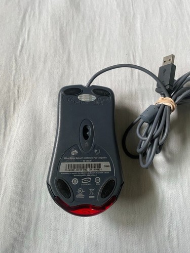 Microsoft X802382 Wheel Mouse Optical USB & PS/2 - Black - photo 2