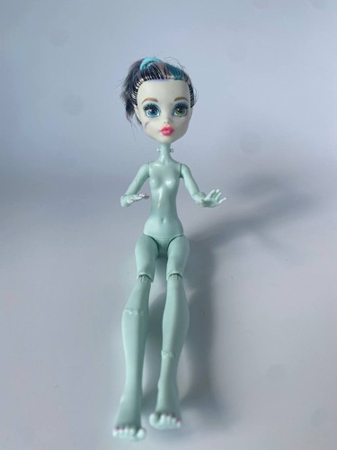 Monster High Frankie Stein Doll How Do You Boo DMD46 2016