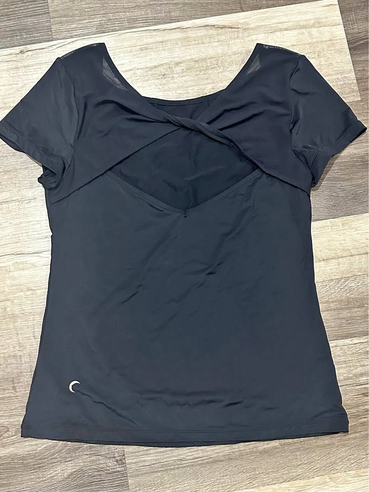 Zyia tshirt size M