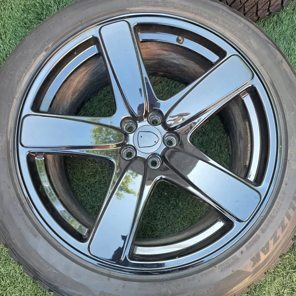 255/50/20 Bridgestone winter tires with black alloy rims 5x112 - photo 2