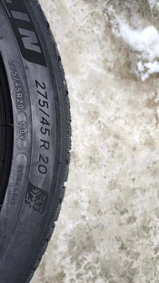 275/45/20 Michelin Pilot Alpin 5 SUV Winter Tires - photo 3