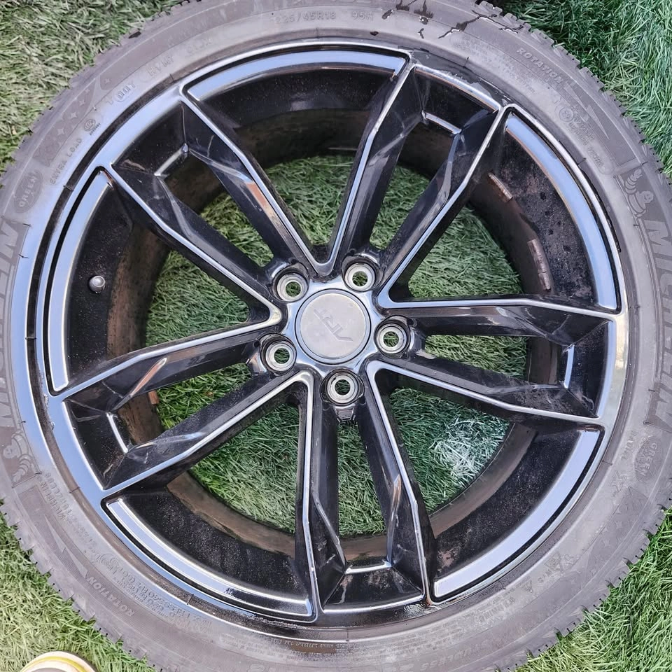 225/45/18 Michelin winter tires with ART alloy rims 5x112 - photo 2
