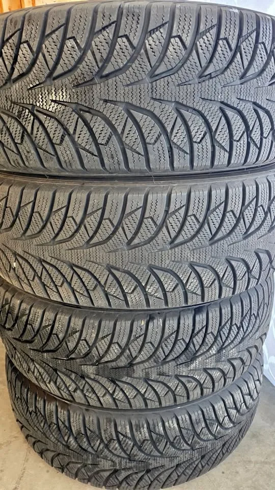 225/65 R17 Kinforest winter tires 90% tread
