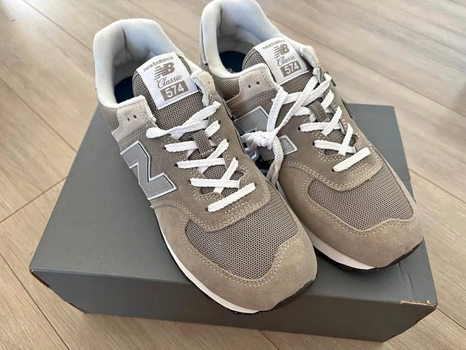 BNIB New Balance 574 Classics