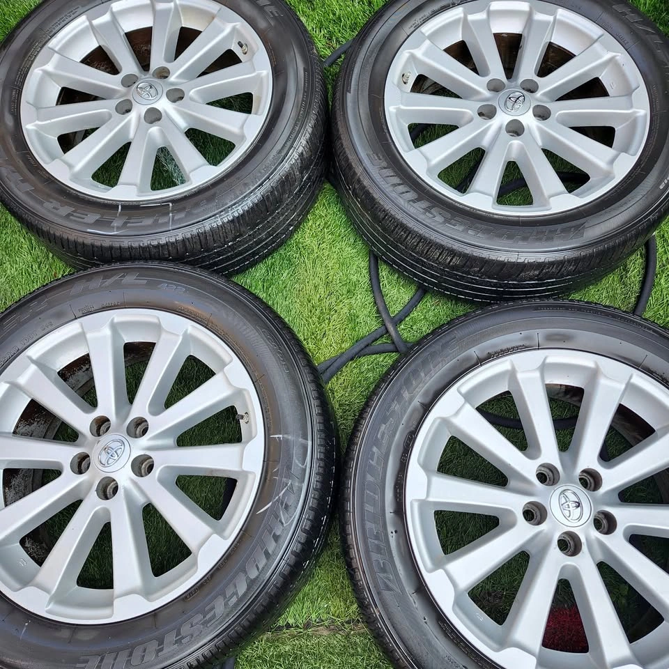 19 inch toyota oem alloy rims