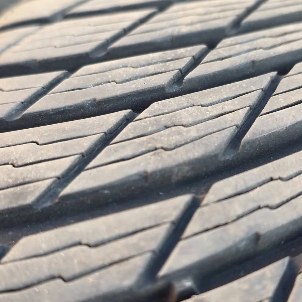 255/35/19 Michelin Pilot Alpin 5 Winter Tires - 85% Tread - photo 5