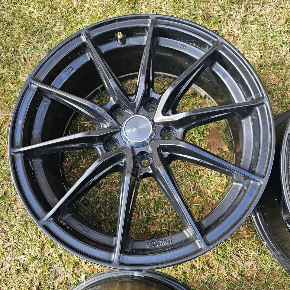 17 inch Enkei Draco alloy rims 5x114.3 like new - photo 2