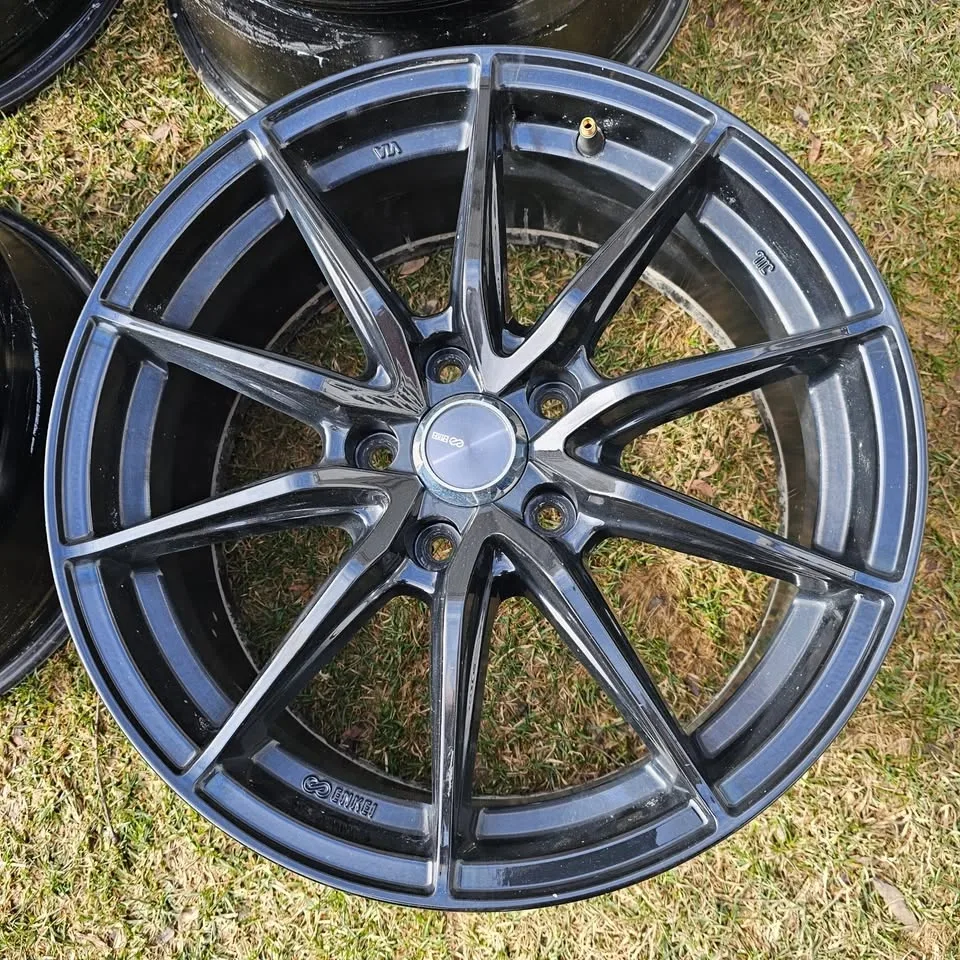 17 inch Enkei Draco alloy rims 5x114.3 like new - photo 3