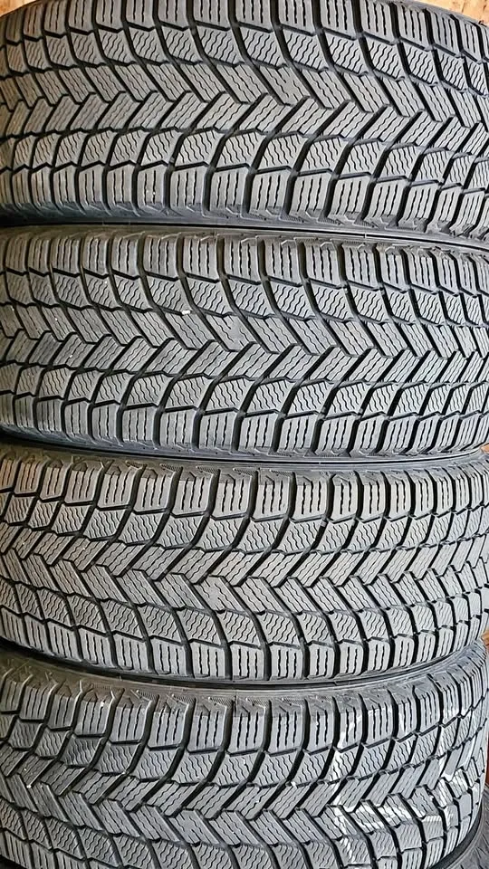 205/55/17 Michelin winter tires 85% tread with steel rims 5x112
