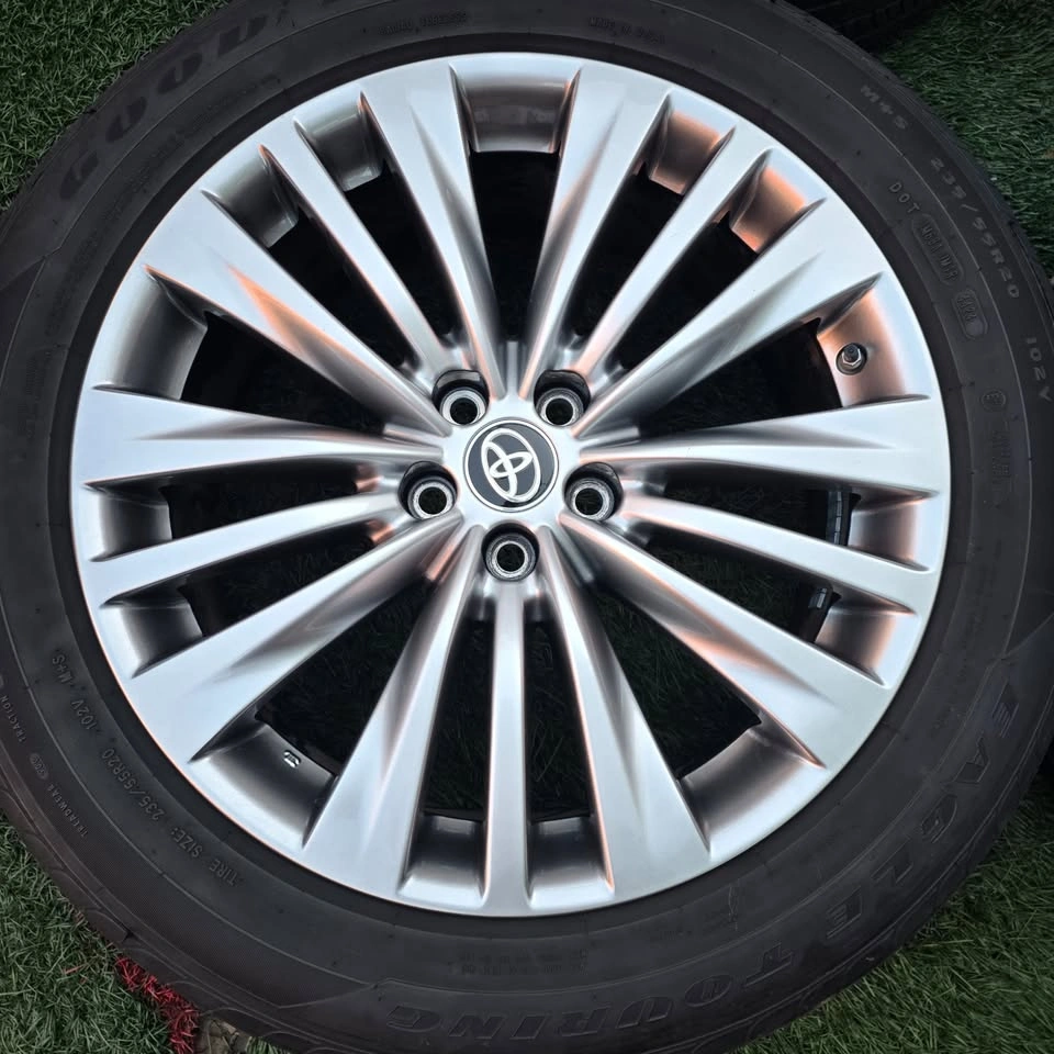 235/55/20 Goodyear Tires with Toyota OEM Rims & TPMS - photo 3