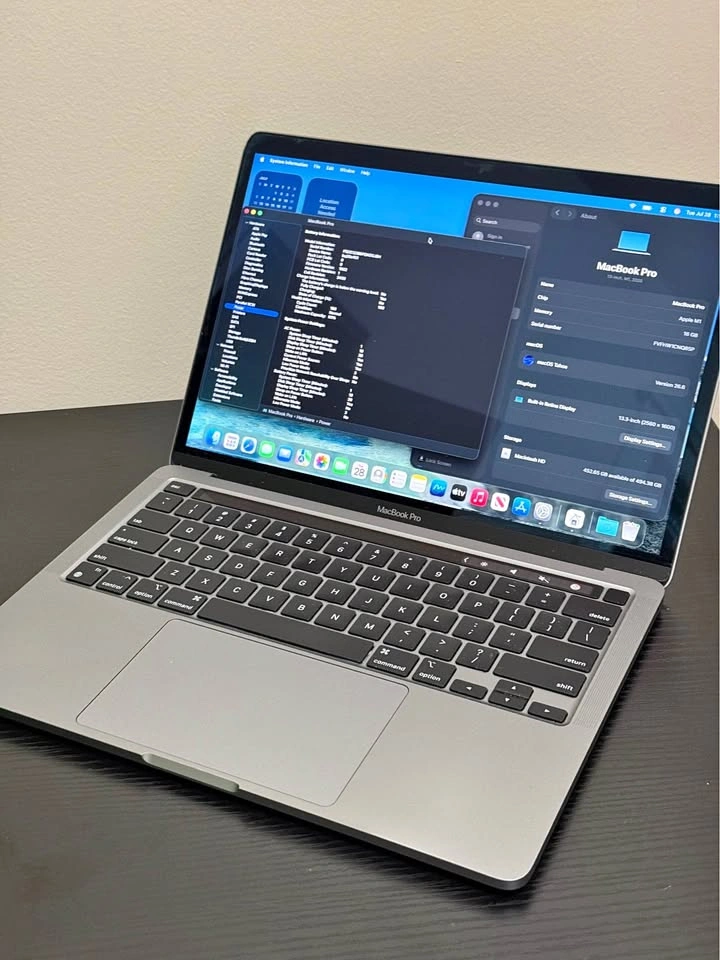 MacBook Pro 13-inch, M1, 2020 16GB RAM 512GB SSD 93% Battery