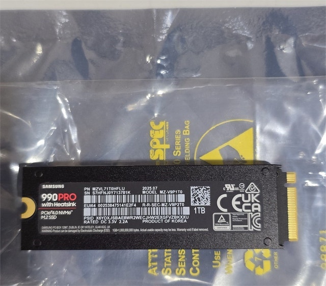 SAMSUNG 990 PRO w/ Heatsink SSD 1TB PCIe Gen4 NVMe M.2 - photo 5