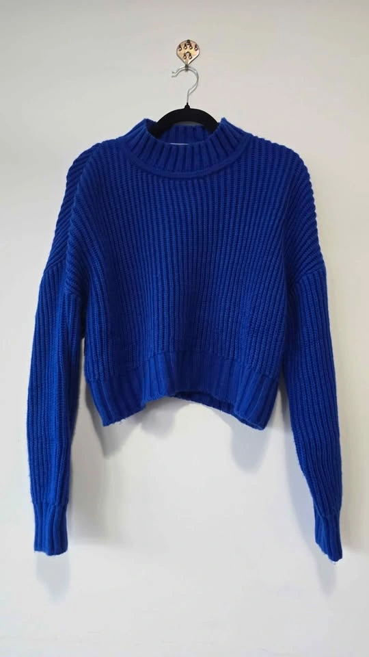 Clothing - Women's Sweaters and Poncho bundle - photo 4