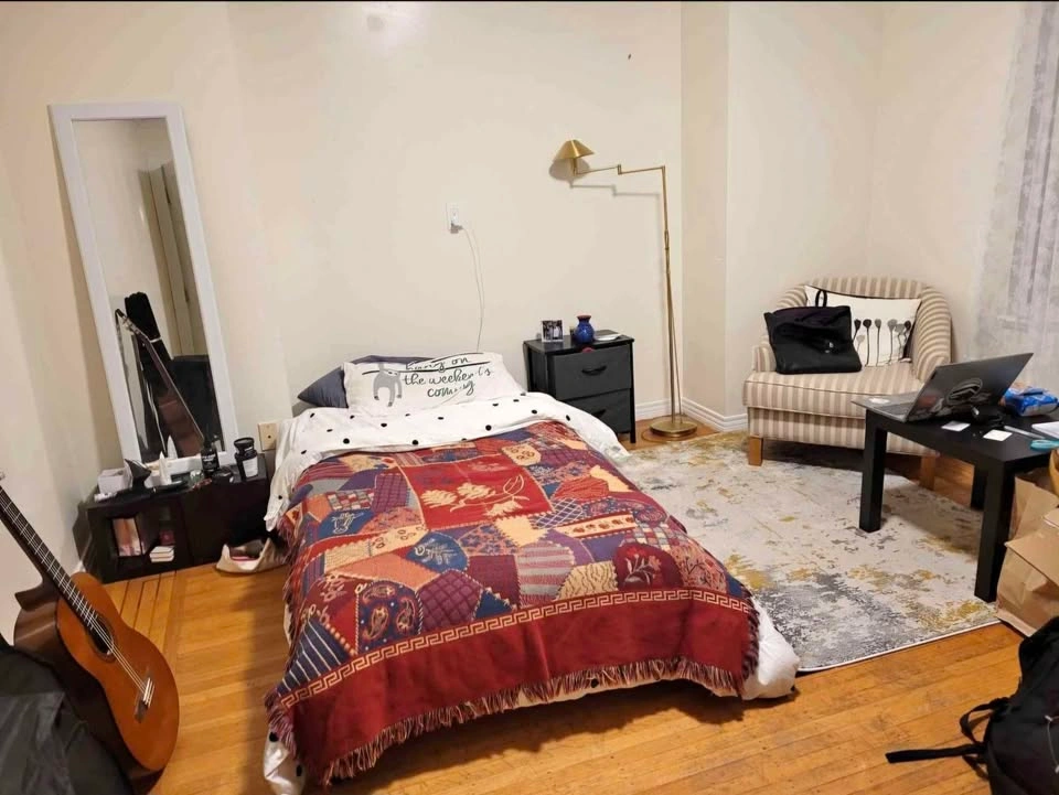 Private room for rent