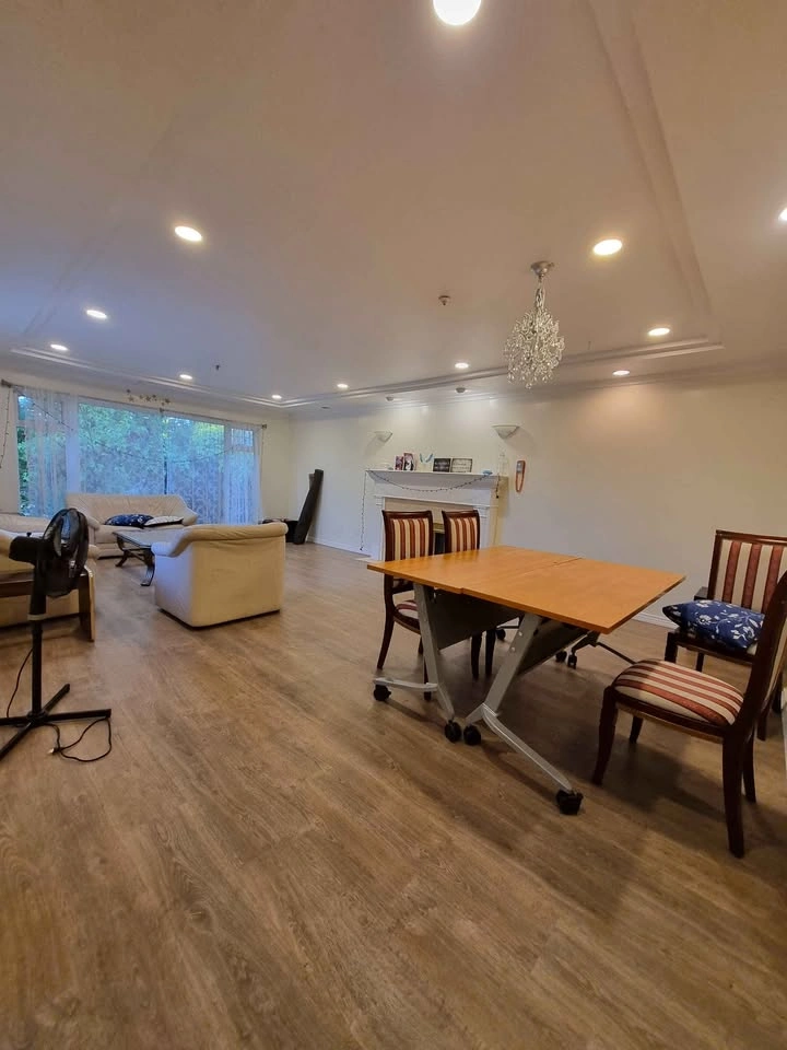 Private room for rent - photo 2
