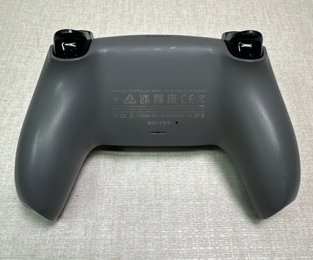 Gray Camouflage ps5 controller - photo 2