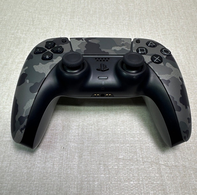 Gray Camouflage ps5 controller - photo 4