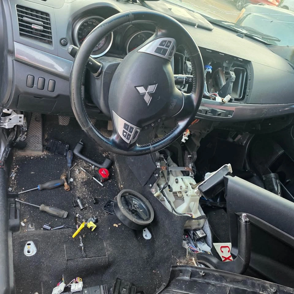 2008 Mitsubishi Lancer - photo 5