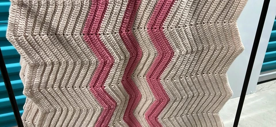 Hollywood Regency Iron Blanket Rack Collection + 3 Throws - photo 3