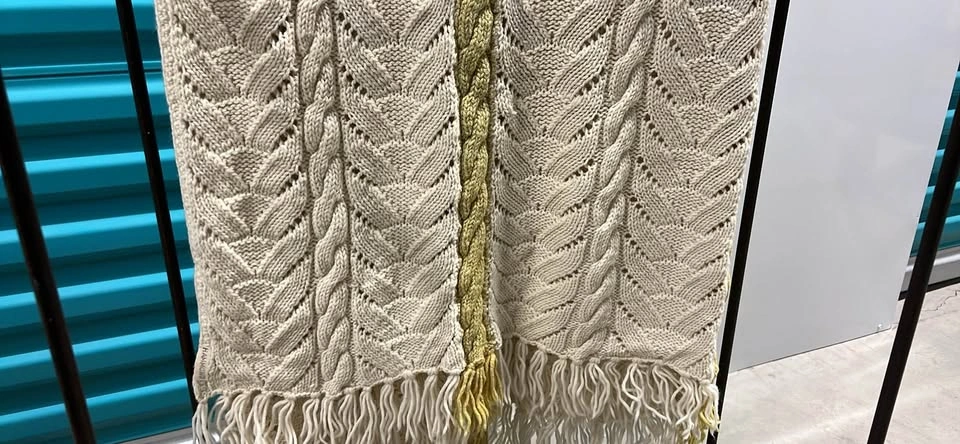 Hollywood Regency Iron Blanket Rack Collection + 3 Throws - photo 4