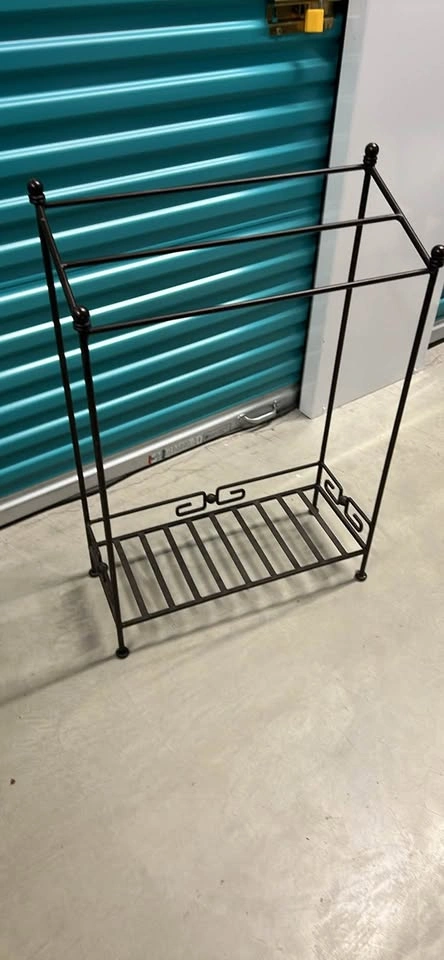 Hollywood Regency Iron Blanket Rack Collection + 3 Throws - photo 5