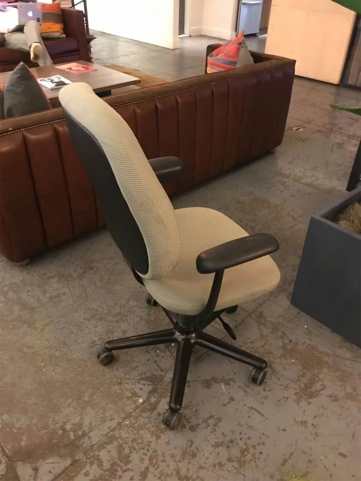 Herman Miller Task chair - photo 2