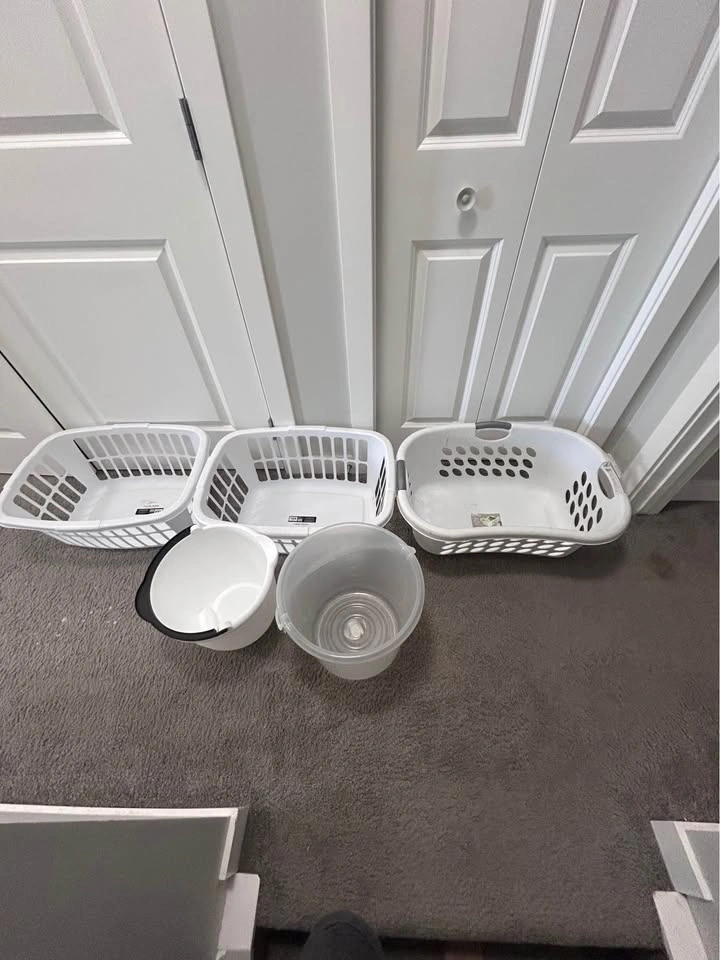 5-Piece Laundry & Cleaning Bundle – Baskets & Buckets - photo 2